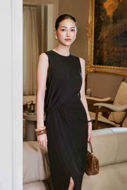 Sixdo Black Silk Sarong Dress